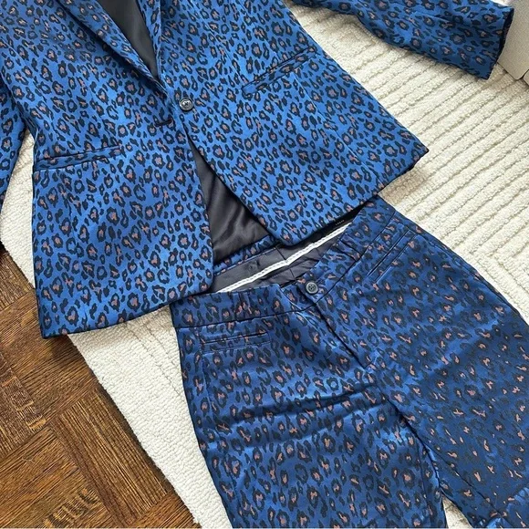 Matching cheetah print blue suit - Picture 3 of 3